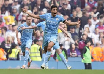 Manchester City remonta en 5 minutos y es campeón de la Premier League