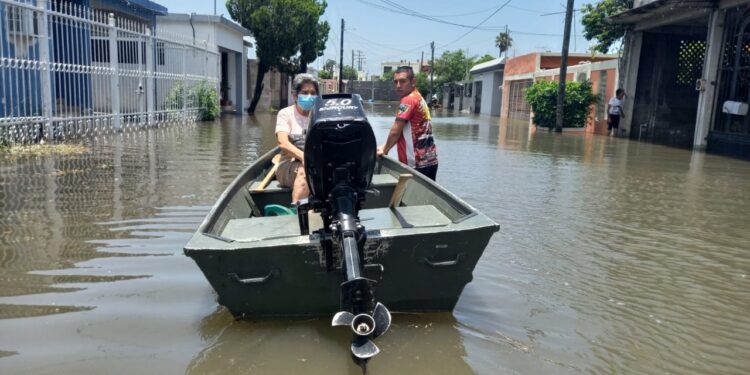 Auxilia Ayuntamiento de Matamoros a población afectada por lluvias
