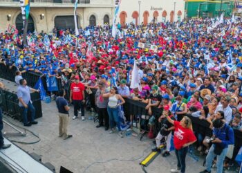 Van miles al cierre de campaña del Truko Verástegui en Matamoros