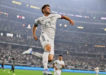 México vence 2-1 a Nigeria en su primera prueba rumbo a Qatar