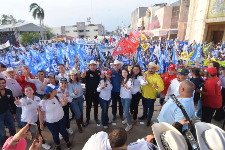 Cierra Truko Verástegui campaña en la región cañera de El Mante