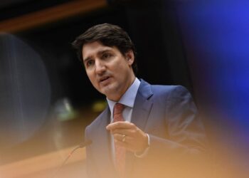 Trudeau presenta proyecto de ley que “congela” tenencia de armas en Canadá