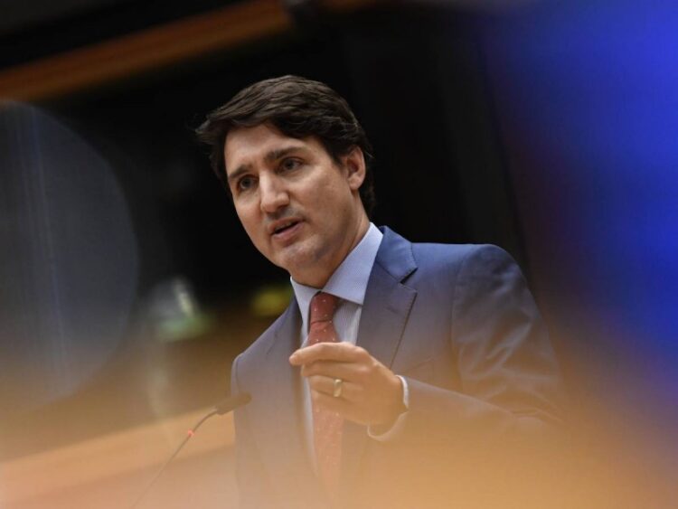 Trudeau presenta proyecto de ley que “congela” tenencia de armas en Canadá
