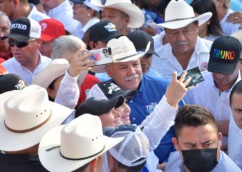 Ofrece Verástegui a mantenses un gobierno que brinde seguridad y paz