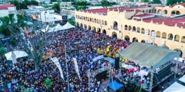 Verástegui cierra campaña con plaza hidalgo llena en Nuevo Laredo