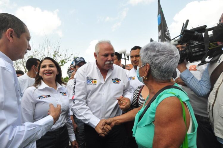 Ofrece César Verástegui apoyos adicionales a adultos mayores de Güémez