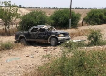 Siete heridos al volcar camioneta en ruta Victoria-San Luis Potosí