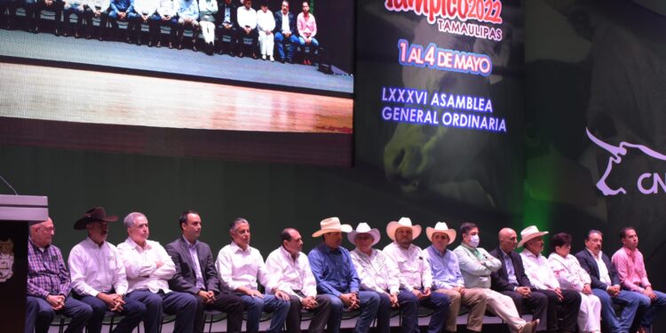 Rinde protesta Homero García de la Llata, como nuevo presidente de la CNOG