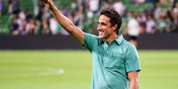 Extienden por 3 años contrato de entrenador del Austin FC