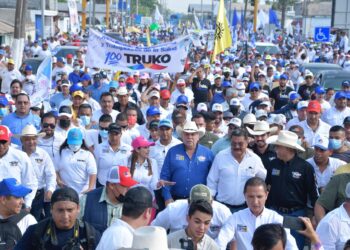César Verástegui se compromete a reabrir el ingenio de Xicoténcatl