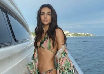 Renata Notni y sus 5 top en tendencia para verano 2022