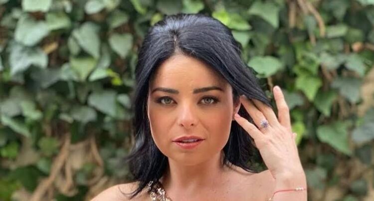 Violeta Isfel es hospitalizada