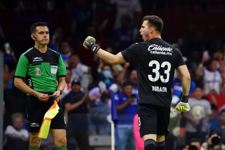 Cruz Azul vuelve a liguilla al ganar a  Necaxa en serie de penales
