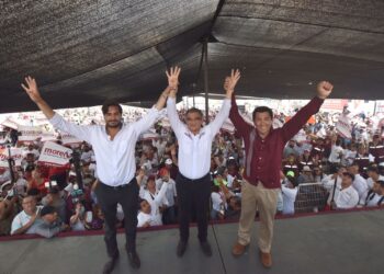 Recibe Américo Villarreal respaldo de Mario López y Carlos Peña en Matamoros