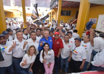 Verástegui sostiene reunión con Sindicato de Trabajadores en Transportes Terrestres