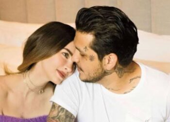 Nodal expone a Belinda por culpa de mamá de Belinda