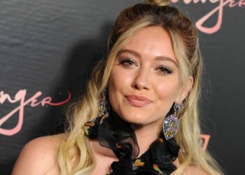 Hilary Duff modela para nueva portada