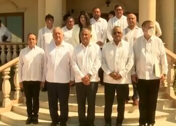 AMLO regresa a México tras gira en Centroamérica y el Caribe