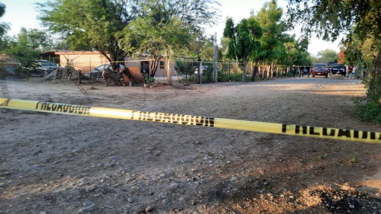 Esposo acuchilla a su mujer en Sinaloa