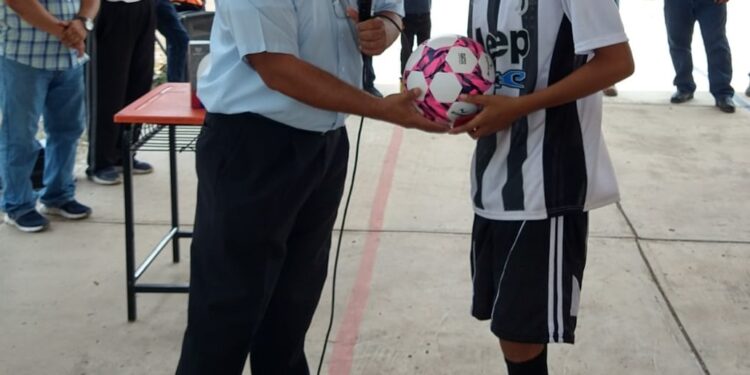 Contribuye el Municipio de Victoria en celebración de estudiantes deportistas