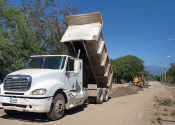 Rehabilita Ayuntamiento de Victoria siete caminos rurales a ejidos