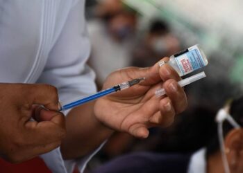  COVID: refuerzo de Moderna vs. ómicron aumenta anticuerpos