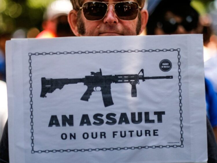 Senadores de EU logran acuerdo tentativo sobre control de armas