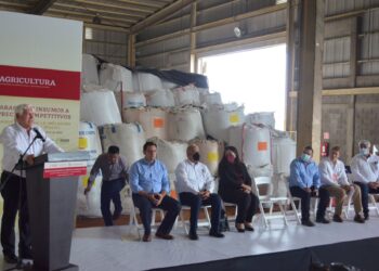 Arriban a Tampico embarques de sulfato de amonio y cae 30% precio del fertilizante