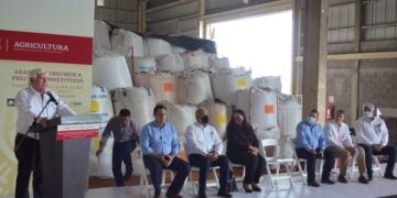 Arriban a Tampico embarques de sulfato de amonio y cae 30% precio del fertilizante