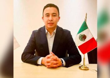 Linchan y queman vivo a asesor de diputada en Puebla, tras confundirlo con delincuente