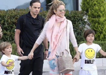 Shakira esta  son las declaraciones de amor que pintaron en graffitis