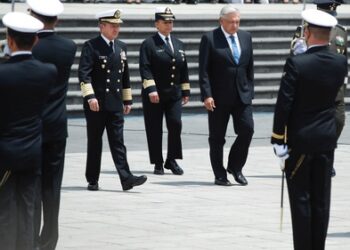 Reconoce AMLO lealtad de la Marina en materia de seguridad