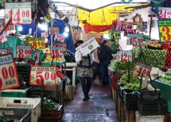 Prepara López Obrador plan para bajar precios de alimentos