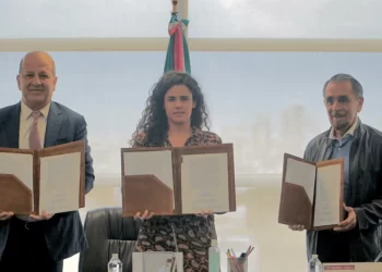 Telefonistas salvan revisión del contrato colectivo de trabajo, pero sin resolver conflicto de fondo