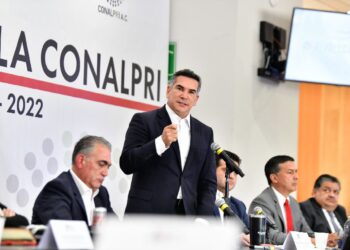 Toma protesta Alejandro Moreno a nueva dirigencia de la CONALPRI