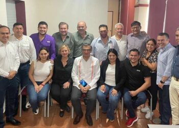 Se reúne gobernador electo de Tamaulipas Américo Villarreal con bancada de Morena