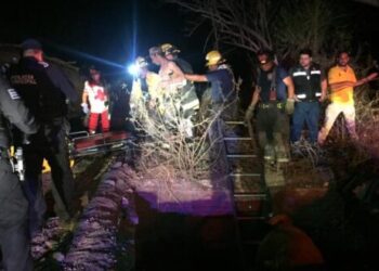 Joven se lesiona tras caer a fosa de una casa abandonada