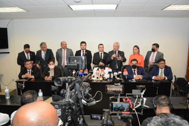 Denuncian Diputados de Morena planes de más reformas gandallas por el PAN