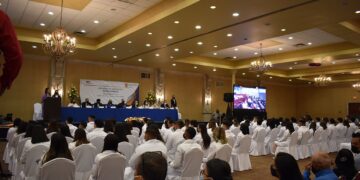 Entrega UAT en Matamoros la generación 2017-2022 de médicos cirujanos