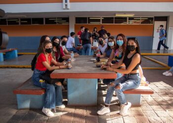 Con clases presenciales inicia la UAT periodo escolar de verano