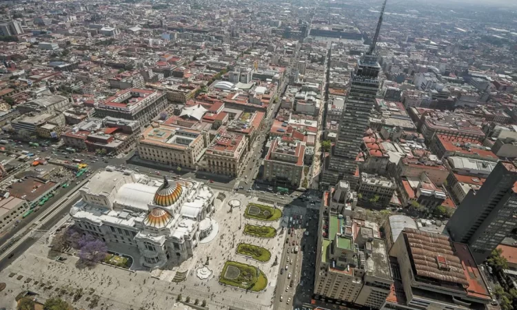 La OCDE ajusta el PIB de México a 1.9%; ve inflación en 6.7%