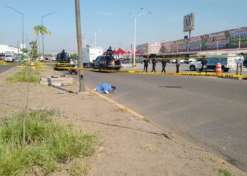 Fallece motociclista tras impactarse con una luminaria, Culiacán