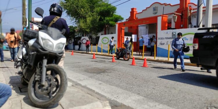 Amenaza niña con llevar pistola a escuela para agredir a compañero