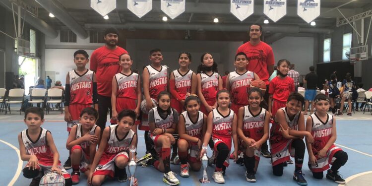 Premia Municipio a campeones de basquetbol “Victoria te quiero más”