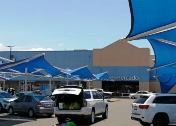 Sujetos armados intentan despojar de camioneta a dos mujeres y les disparan