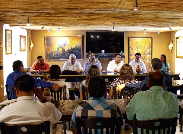 Colabora UAT en propuestas para desarrollar la región mezcalera de San Carlos