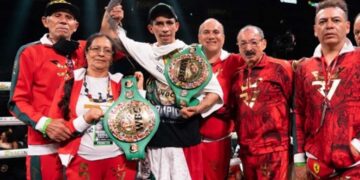 El mexicano Rey Vargas el nuevo monarca de peso pluma