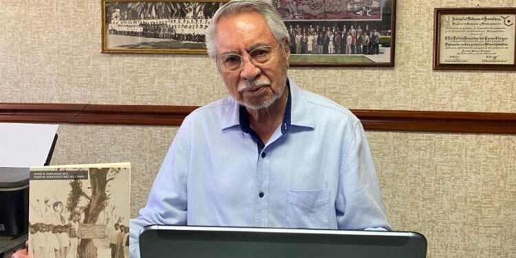 Editan libro “Crónicas de un Caballero” en memoria de Don Darío M. Hernández Cervantes