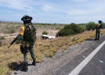 Choque frontal de camionetas deja dos muertos en San Fernando