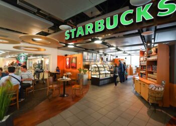 Libera SAT cuentas bancarias de ALSEA; renueva directiva